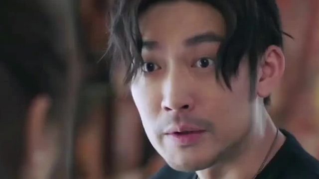 这女的太能喝了