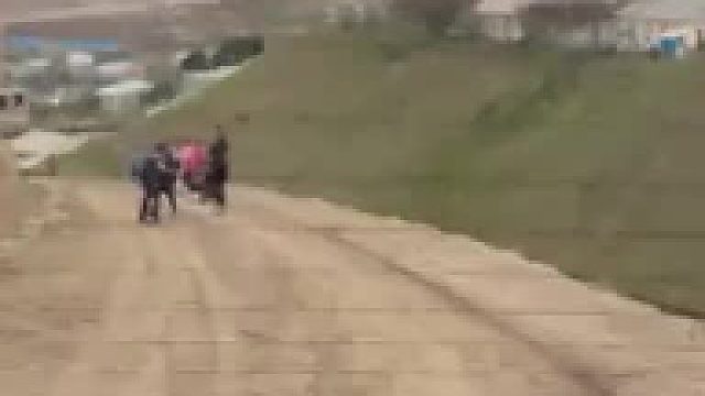 俄罗斯小女孩，不是一般的彪悍