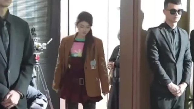 网友晒拍摄幕后花絮，原来现场氛围这么欢乐啊，网友：原来演戏是这样的 ！！