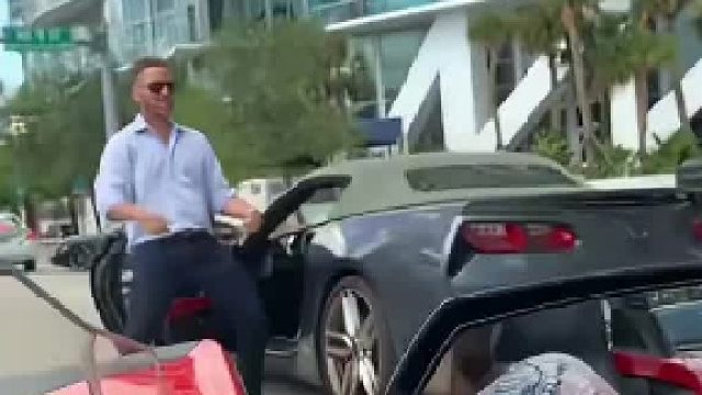 这个大哥施展的难不成就是江湖失传已久的混元霹雳手