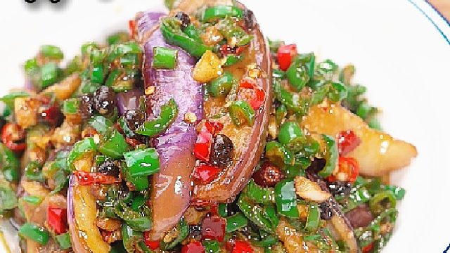 茄子不要煎不要炸，跟我这样做软糯入味特别的下饭好吃