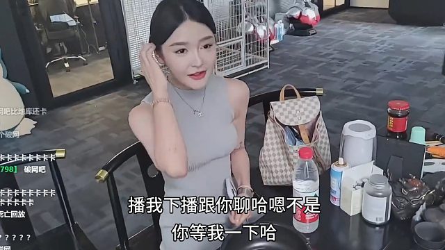 夸妹子还得是童锦程，简单一句，就能让妹子起码两年都忘不了