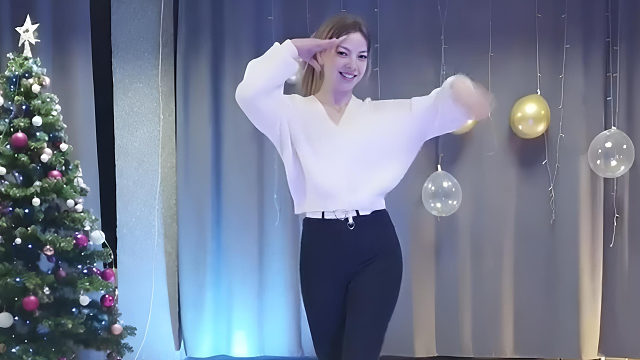 俄罗斯姑娘才艺表演24.01.17_烤肉(维多利亚)00