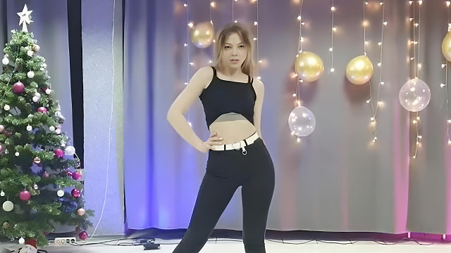 俄罗斯姑娘才艺表演24.01.17_烤肉(维多利亚)01