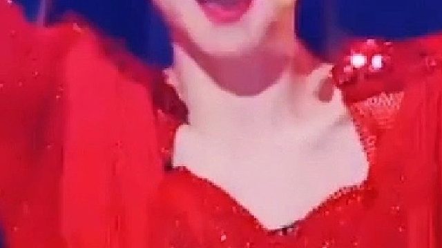 这个韩国大叔是不是跟戚薇学的？