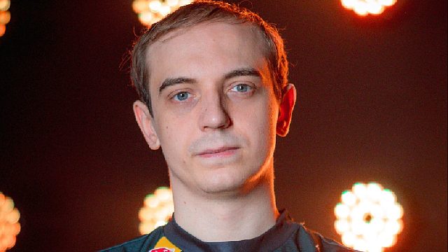 Caps的中单二选一 - 全球先锋赛 #chovy#Knight #faker#全球先锋