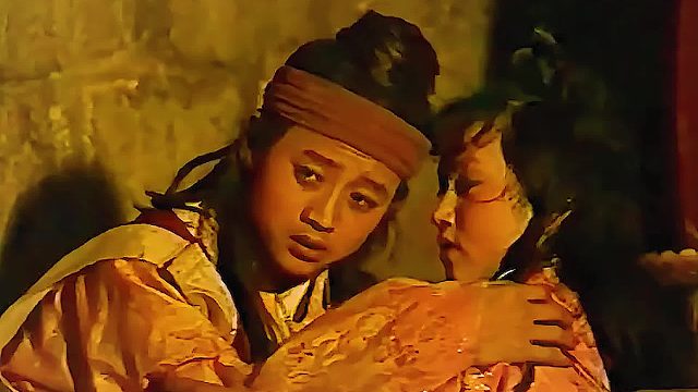 两孩童被埋在皇陵十年，他们不仅没饿死，还天天烤鱼吃肉