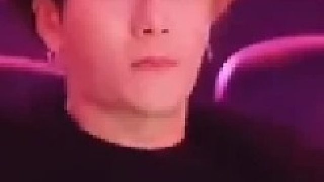 惊吓名场面，王嘉尔吓到抓紧檀健次大腿哈哈哈哈~