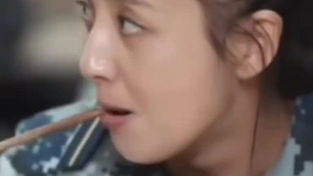 当杨幂在佟丽娅面前模仿陈思诚