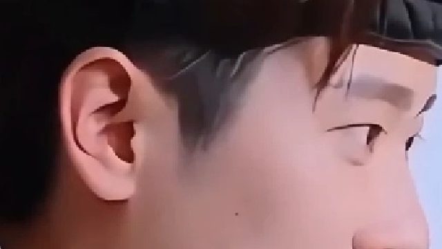 谢依霖：怎么还有人当着我的面蛐蛐我的