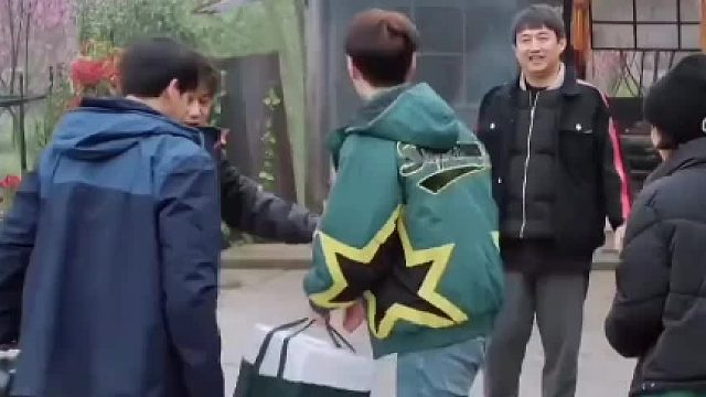 呆萌小绵羊张艺兴戏耍导演组