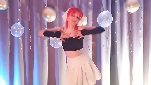 俄罗斯姑娘才艺表演24.01.21_小红帽01