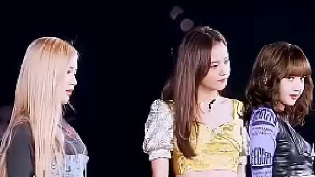 Rosé喜欢扔她的贵重物品