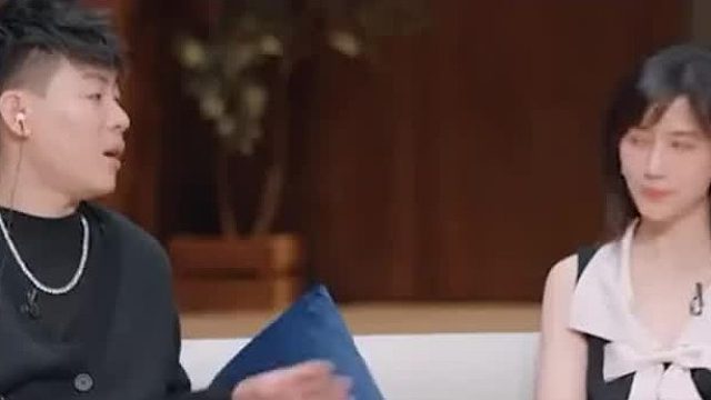 胡彦斌又贴脸开大！问离婚的人求婚经历