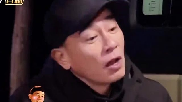 陈小春：小泡芙我太喜欢你了~嗯哼：爸爸你为什么不逗我开心呢