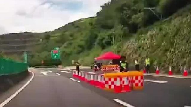 真是的，这可是高速啊
