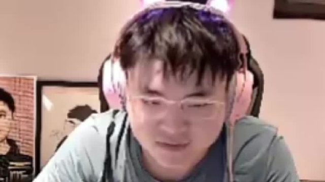 【Uzi】决定休息，弹幕就说态度不行！乌兹：打大黄队也就热手！他们比赛很累了，队友也要休息！