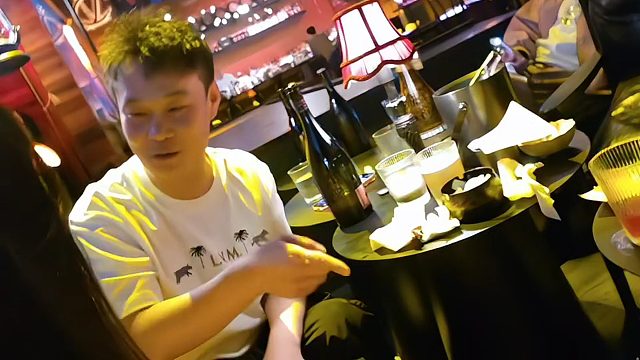 小酷惩罚女嘉宾，虎子当场就想升天