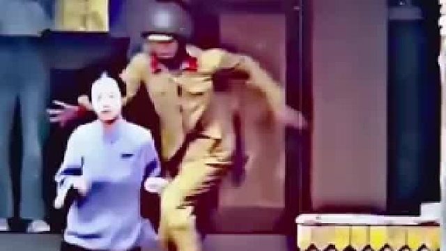 演员：导演，怎么演，导演：收敛点就行