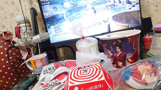 【燕云十六声&肯德基】：“燕归来，团圆欢享桶。 ”