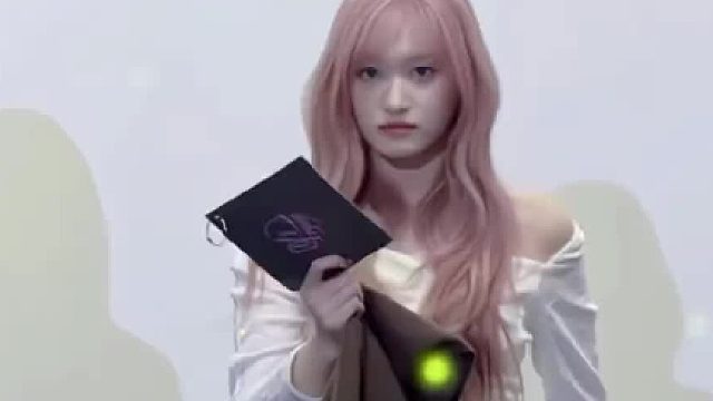 顶级魅魔金志垣是不是鞋子不太合脚，不过好可爱呀