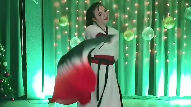 俄罗斯姑娘才艺表演24.01.24_空军(阿妮亚)07