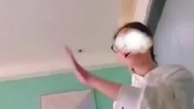 男子带孩子做亲子鉴定 妻子追上医院放话 “我承认我出轨了怎么样”