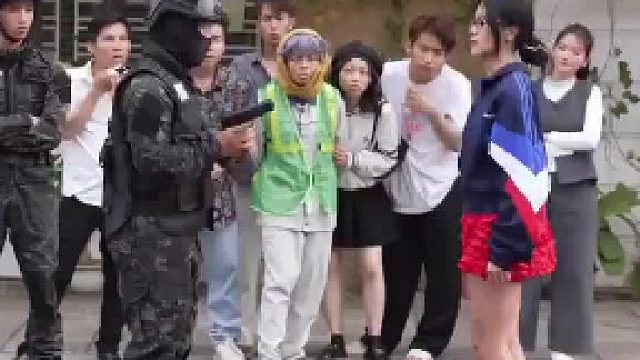 一位拥有超强自卫能力的中国女孩