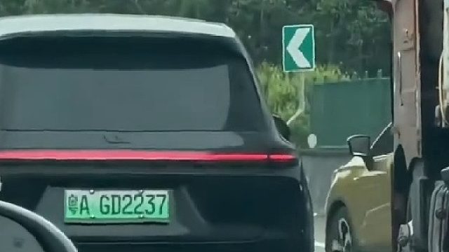 这开门的是人才，配合得天衣无缝