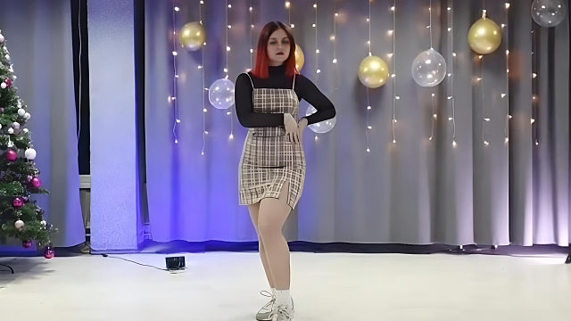 俄罗斯姑娘才艺表演24.01.25_帕丽娜02