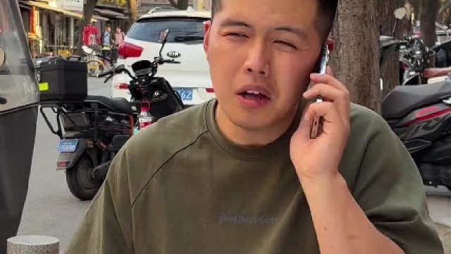 对方紧急撤回一份小笼包