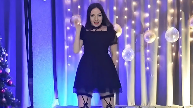 俄罗斯姑娘才艺表演24.01.25_空军(阿妮亚)02