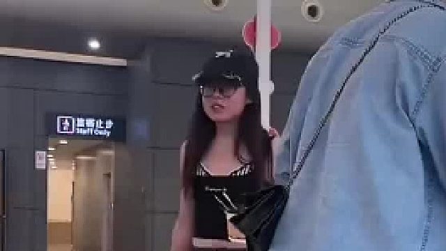 网友在高铁站遇到“便利店刺客”，一瓶水、三根素关东煮总价要多