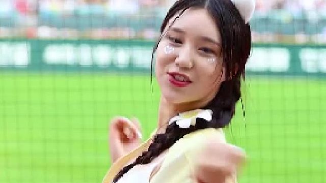 棒球赛啦啦队、现场直拍！身材超级棒！