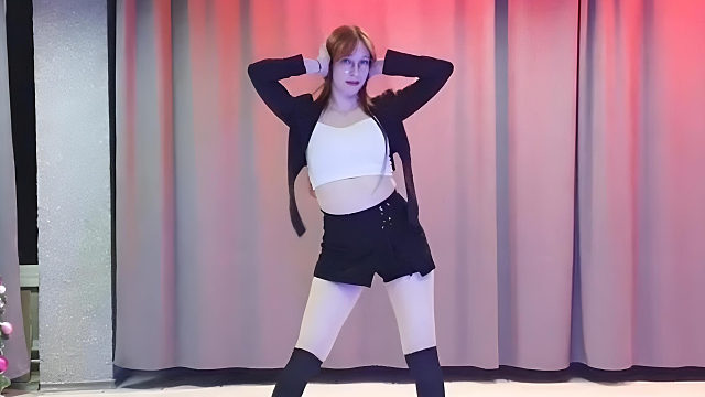 俄罗斯姑娘才艺表演24.01.28_静儿(拉达)07