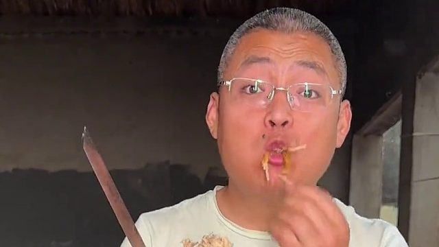 2元辣炒苦肠