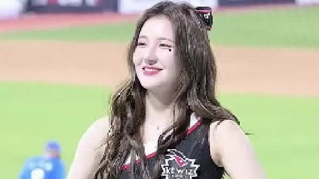 啦啦队美女 金海丽