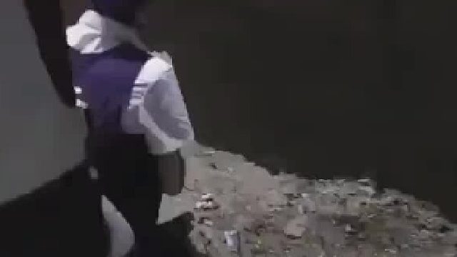 男子老婆偷偷躲出去喝酒