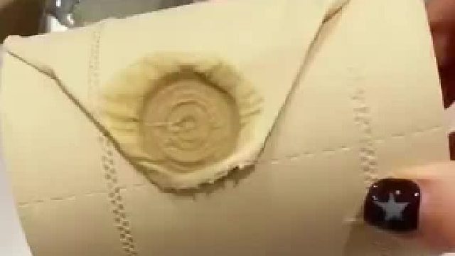 住酒店如果发现了这样的印记，就有可能是冒充了新的纸巾