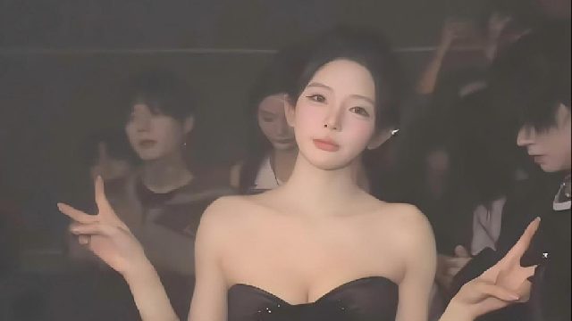 不迎合世俗，只取悦自己