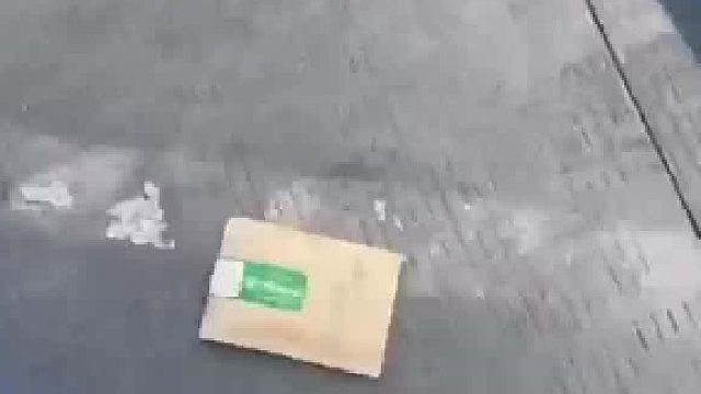 司机在服务区吃饭上厕所 回来一看遇到“圈套”