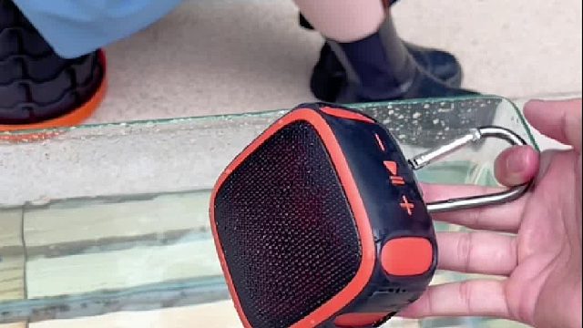 能游泳听歌的低音炮