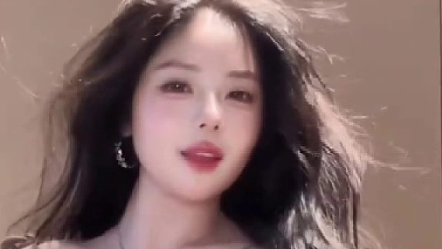 你要是样子我都有 小蛮腰扭起来 浅跳一下 扭一扭 你的女朋女 完美身材