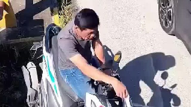 什么好处没捞上，还赔上一辆车