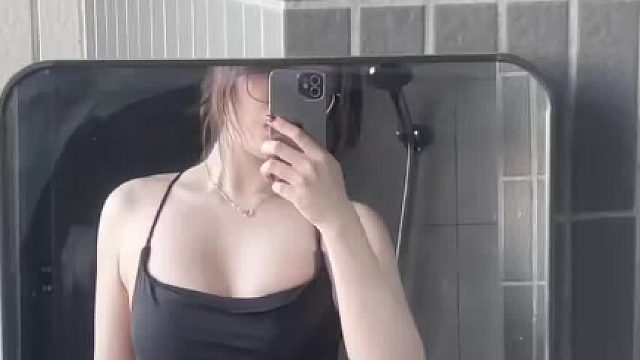 130斤微胖女孩
