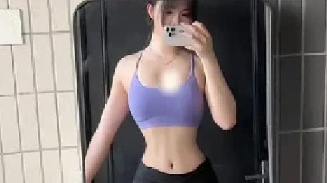 生活不会打倒大口吃饭的人