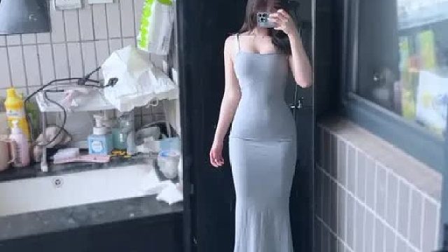 超市里那么多饮料还是会有人选择矿泉水