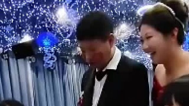 你知道这酒又多贵吗，你知道吗。