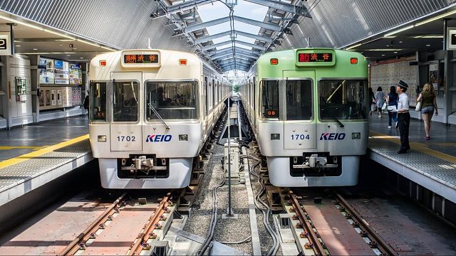 2000系运行开始 京王电铁线路多车型高速过站集合