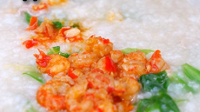 挑战5分钟煮一碗青菜瘦肉粥，冻好的大米直接煮熬粥就是快
